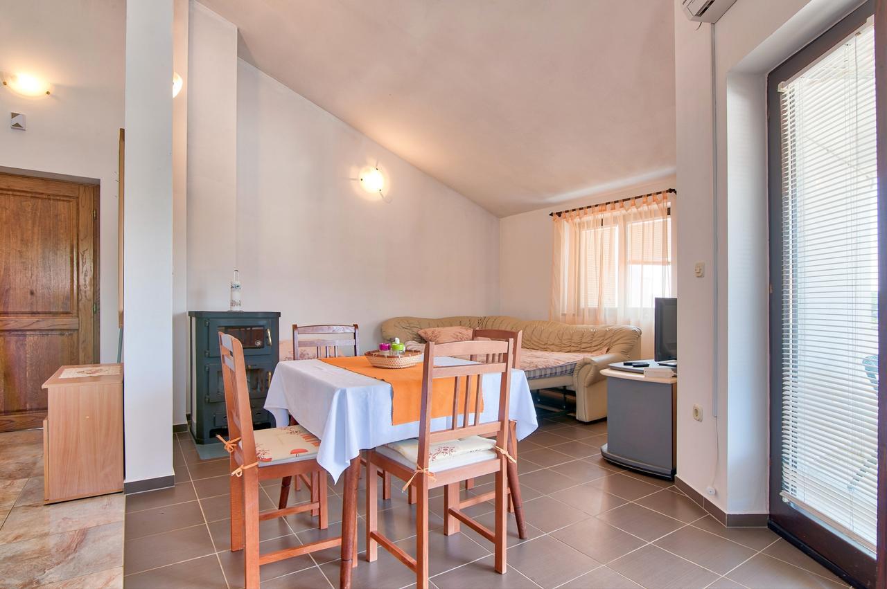 Apartment Maja Štinjan Esterno foto