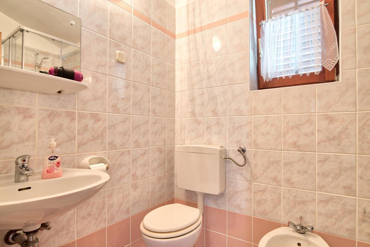 Apartment Maja Štinjan Esterno foto